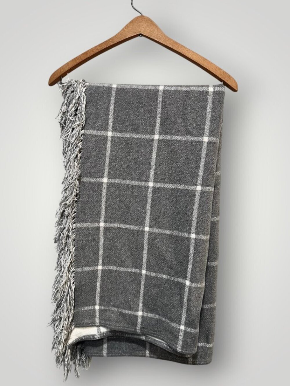 Roca Home Throw Blanket Windowpane Plaid Fringe Edge Light Gray White 49inx52in